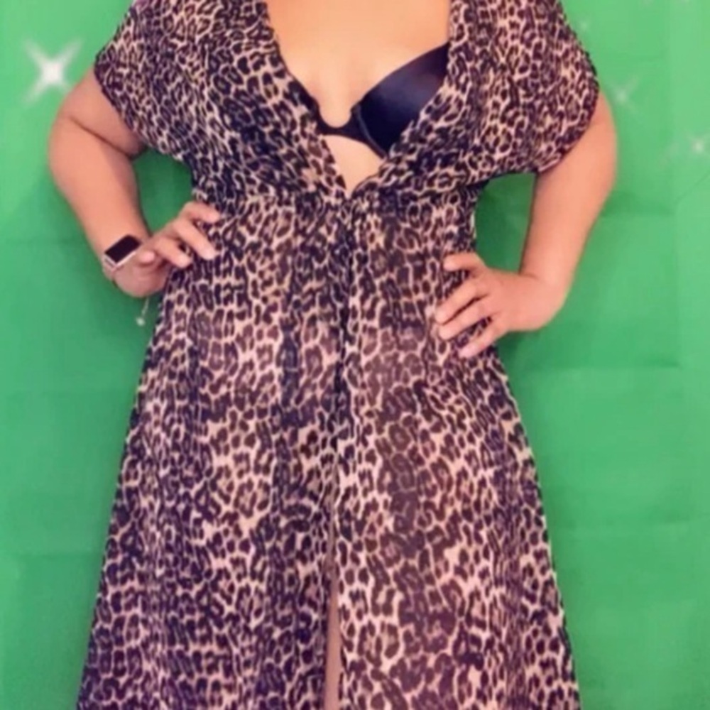 Open front kimono, leopard print, beach cover up, robe, lounge wear!